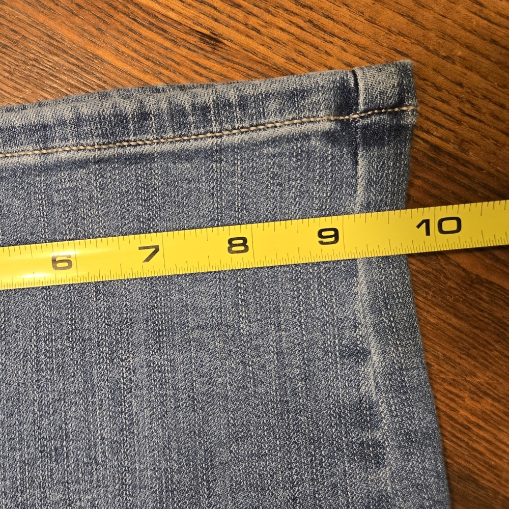 Torrid Bombshell Straight-leg Jeans Size 26S - Picture 8 of 9